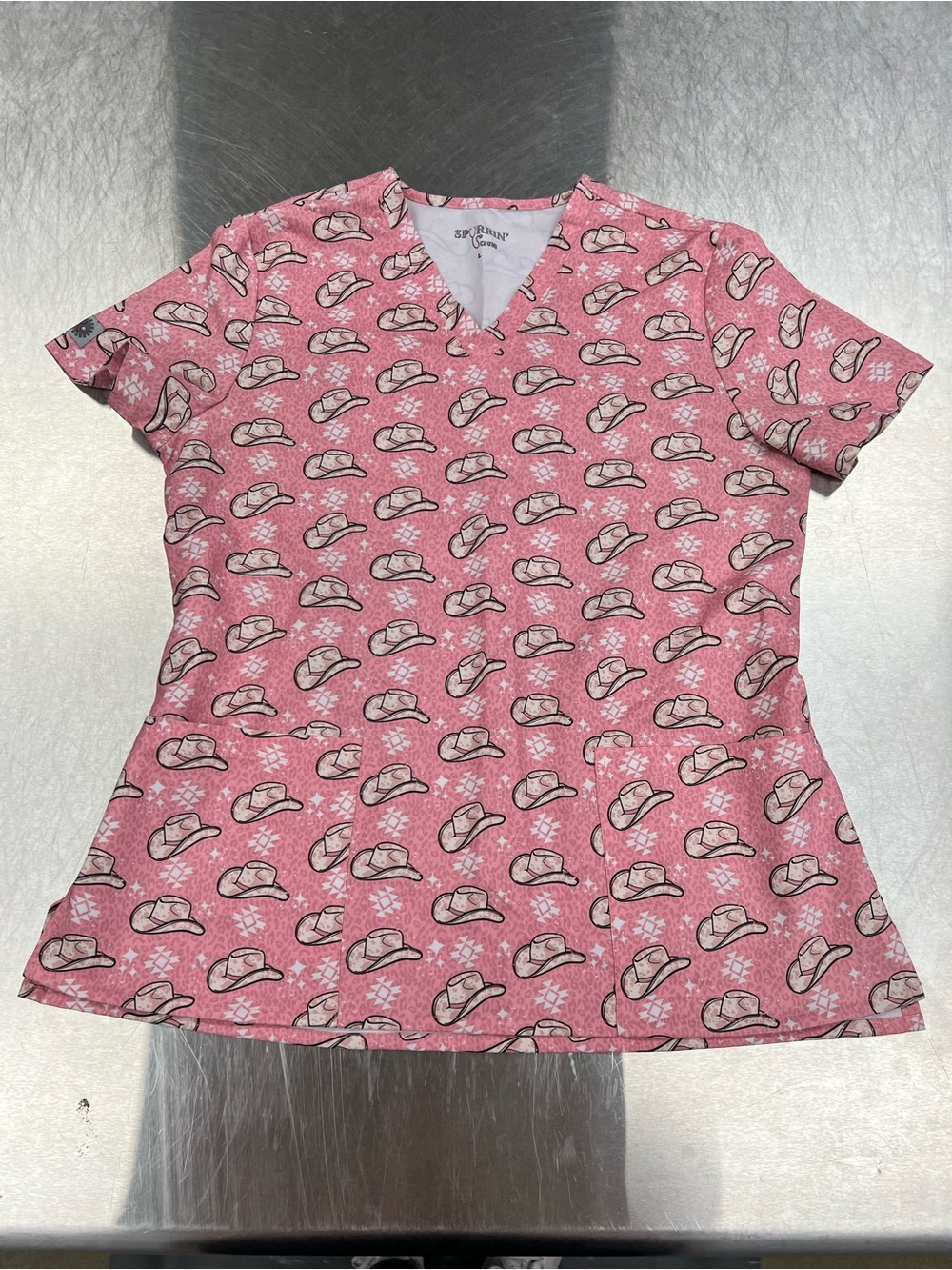 Spurrin Scrubs Pink Cowboy Hat Print V-Neck Scrub Top Women’s L